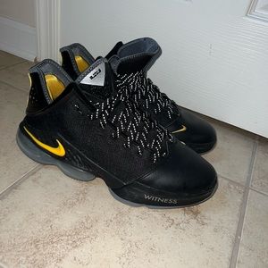 lebron sneakers